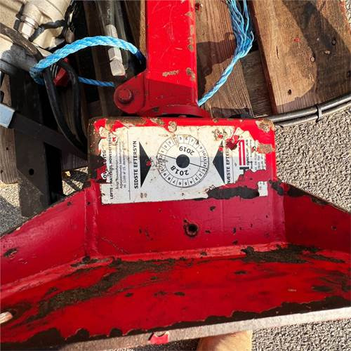 HMF Handy 52 TM - Camión caja abierta: foto 4 HMF Handy 52 TM - Camión caja abierta: foto 4