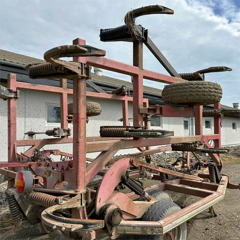Horsch Terrano 6 FG - Cultivador: foto 4 Horsch Terrano 6 FG - Cultivador: foto 4