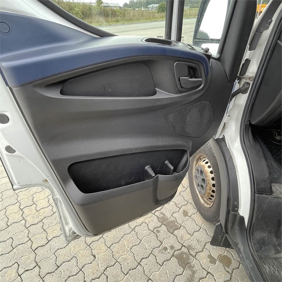 Furgón Iveco 35-120 HI Matic: foto 17 Furgón Iveco 35-120 HI Matic: foto 17