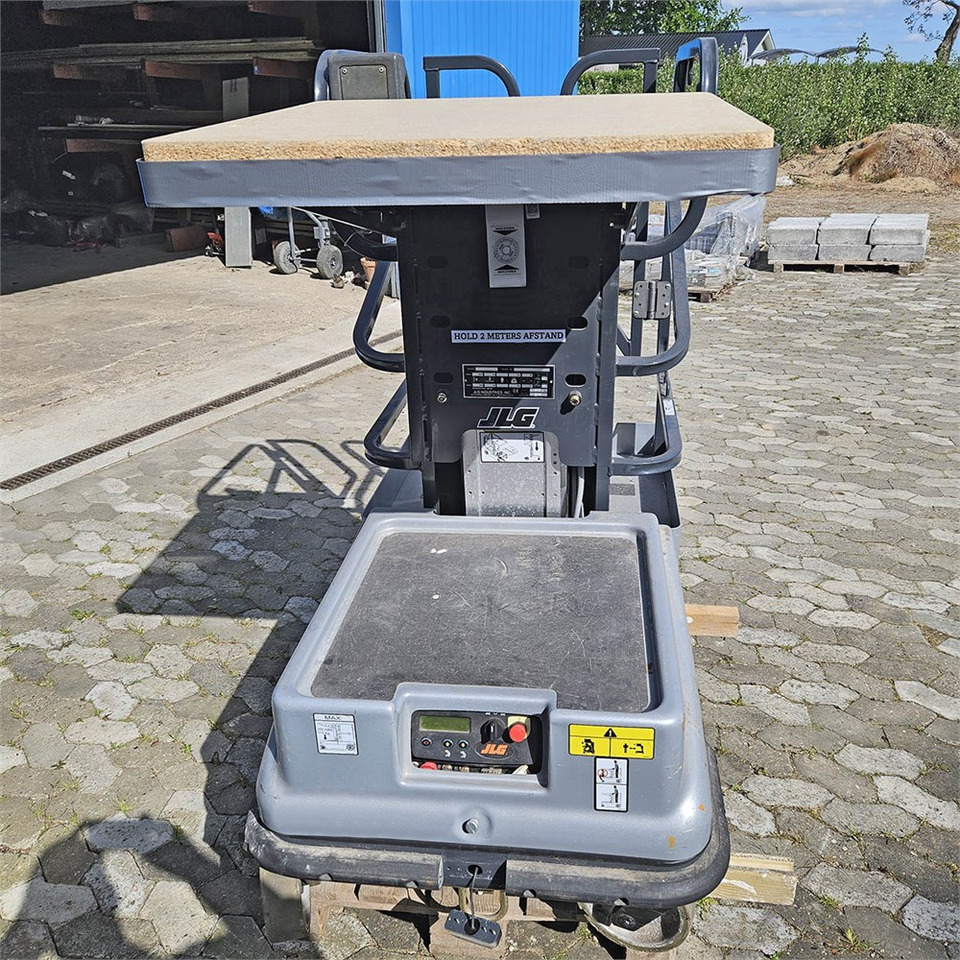 JLG 10MSP - Plataforma de mástil vertical: foto 4 JLG 10MSP - Plataforma de mástil vertical: foto 4