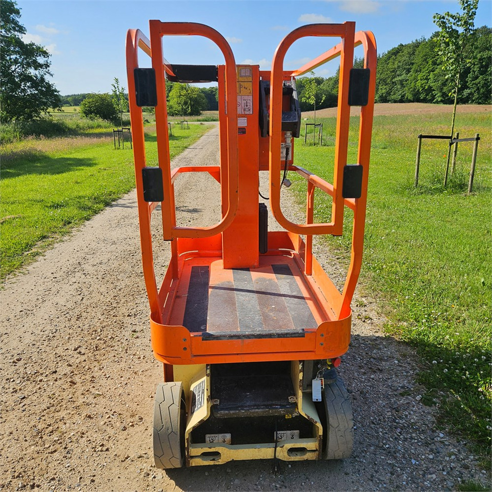 JLG 1230 ES - Plataforma de mástil vertical: foto 3 JLG 1230 ES - Plataforma de mástil vertical: foto 3