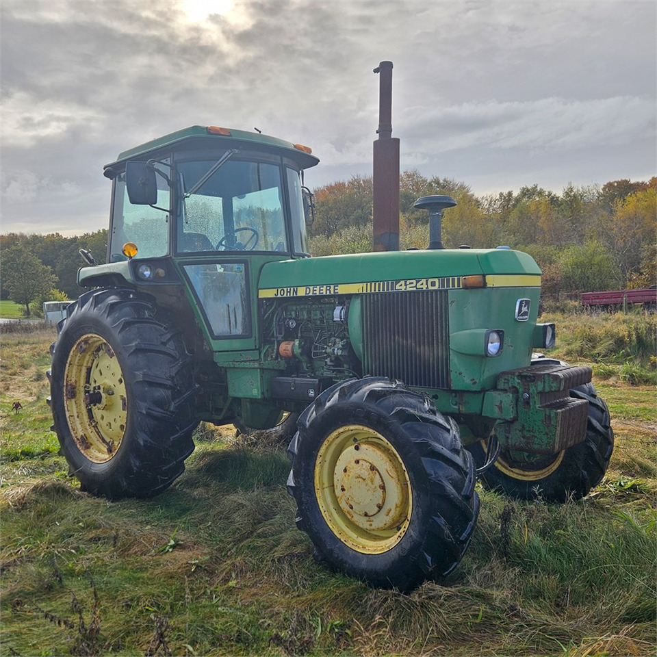 Tractor John Deere 4240: foto 9