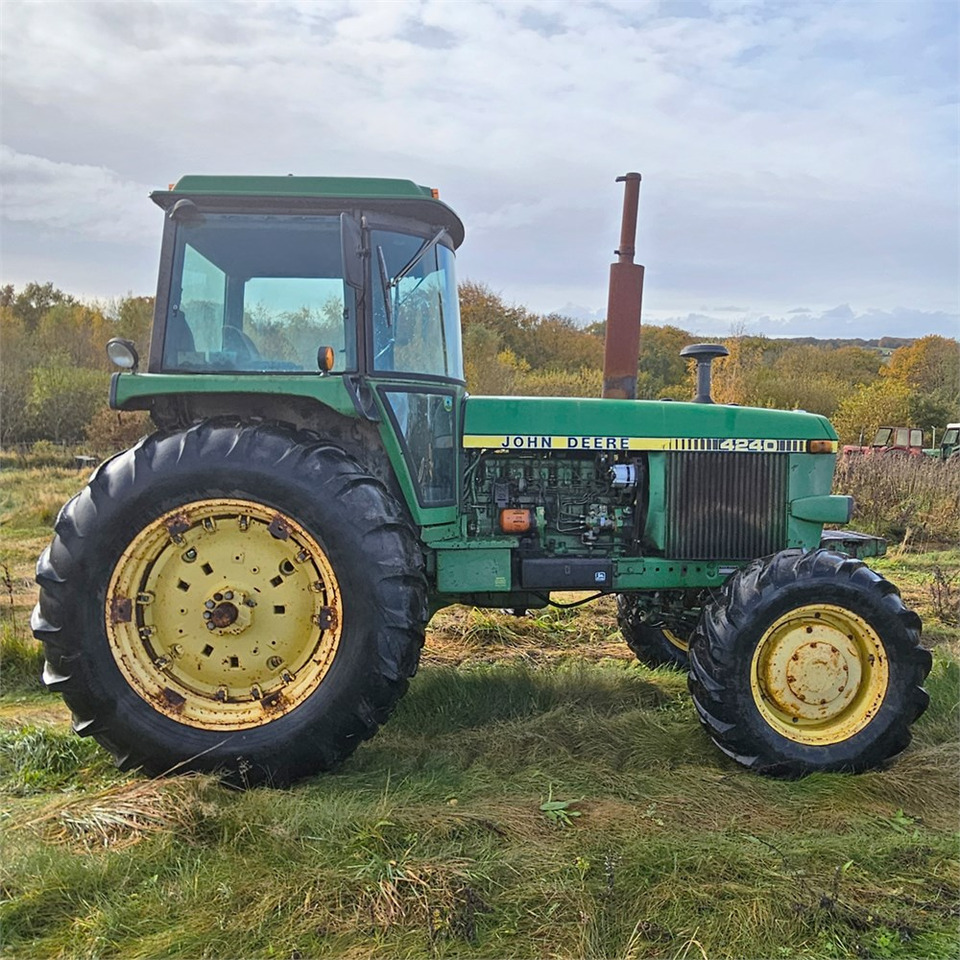 Tractor John Deere 4240: foto 8