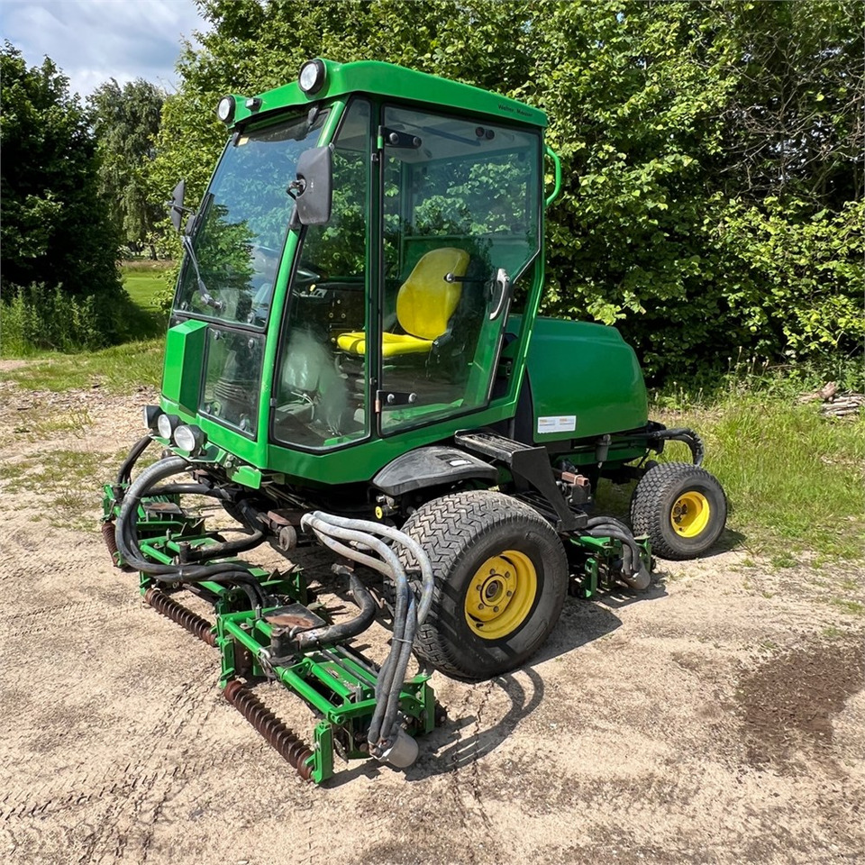 John Deere 8700 PC FM - Cortacésped: foto 3 John Deere 8700 PC FM - Cortacésped: foto 3