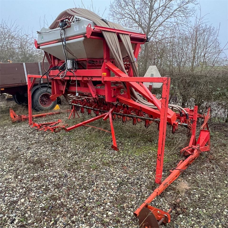 Kuhn Venta Ti - Maquinaria de siembra: foto 1 Kuhn Venta Ti - Maquinaria de siembra: foto 1