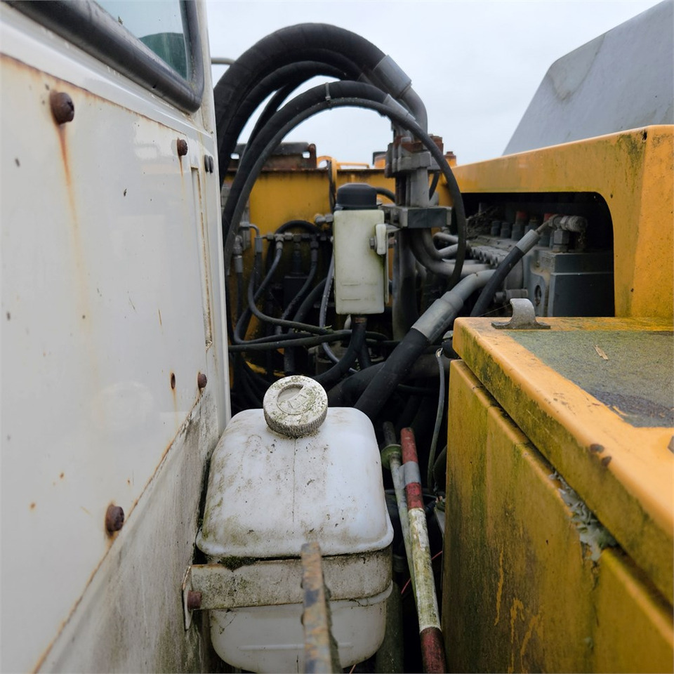 Leasing de Liebherr R900 C Litronic Liebherr R900 C Litronic: foto 29 Leasing de Liebherr R900 C Litronic Liebherr R900 C Litronic: foto 29