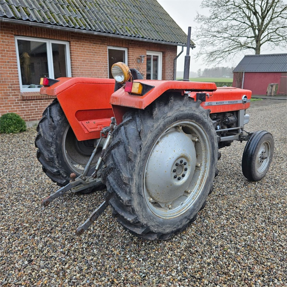 Massey Ferguson 135 - Tractor: foto 5 Massey Ferguson 135 - Tractor: foto 5