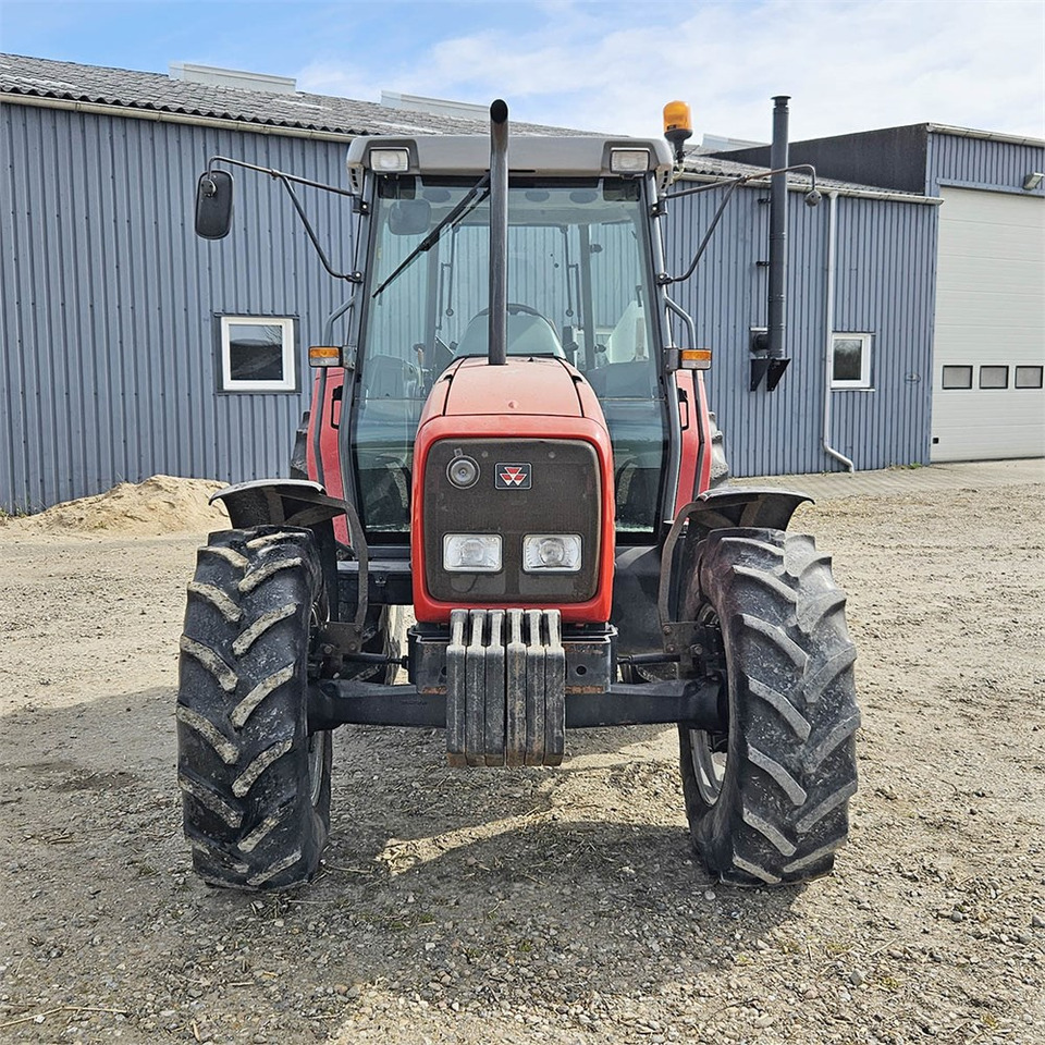 Massey Ferguson 4245 - Tractor: foto 2 Massey Ferguson 4245 - Tractor: foto 2
