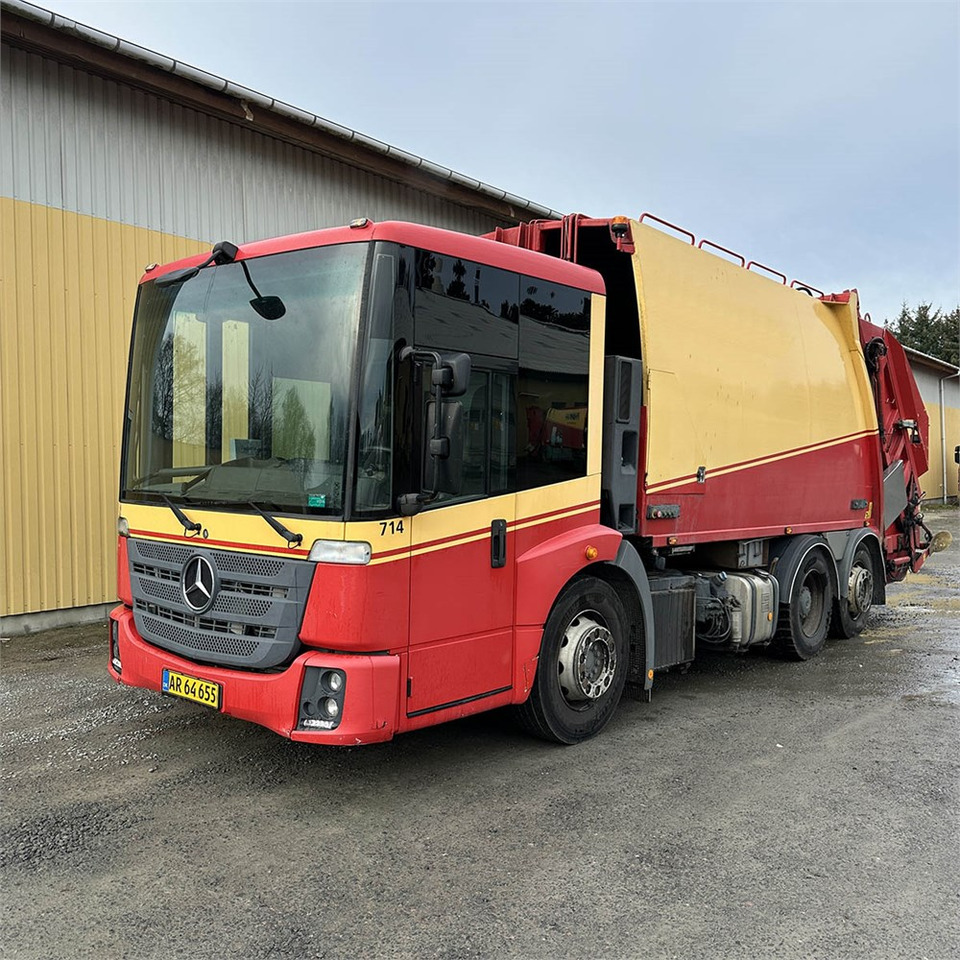 Mercedes ECONIC 2630 (L 6x2/4) - Camión de basura: foto 1 Mercedes ECONIC 2630 (L 6x2/4) - Camión de basura: foto 1
