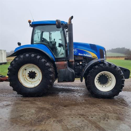 New Holland T8050 Class 5 - Tractor: foto 2 New Holland T8050 Class 5 - Tractor: foto 2