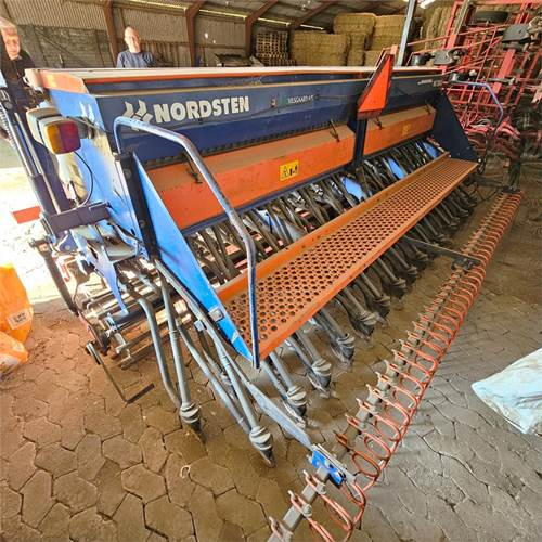 Nordsten NS 3040 - Maquinaria de siembra: foto 1 Nordsten NS 3040 - Maquinaria de siembra: foto 1