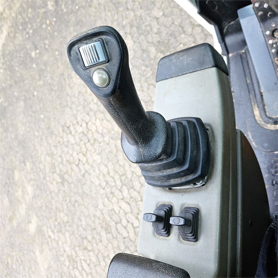 Excavadora de ruedas Schaeff-Terex TW110: foto 15 Excavadora de ruedas Schaeff-Terex TW110: foto 15