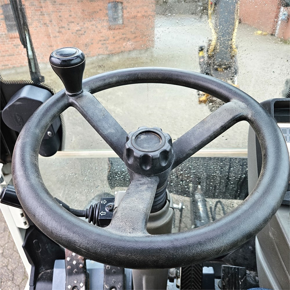 Excavadora de ruedas Schaeff-Terex TW110: foto 13 Excavadora de ruedas Schaeff-Terex TW110: foto 13