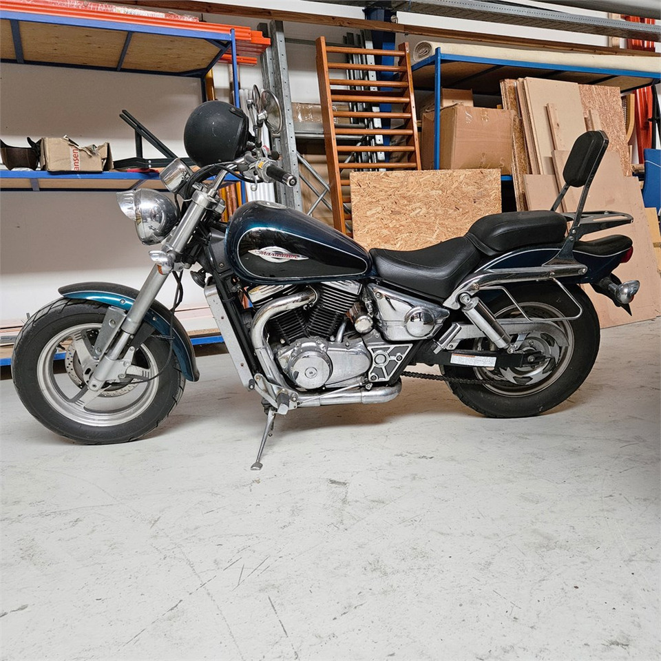 Suzuki Marauder VZ 800 - Motocicleta: foto 2 Suzuki Marauder VZ 800 - Motocicleta: foto 2