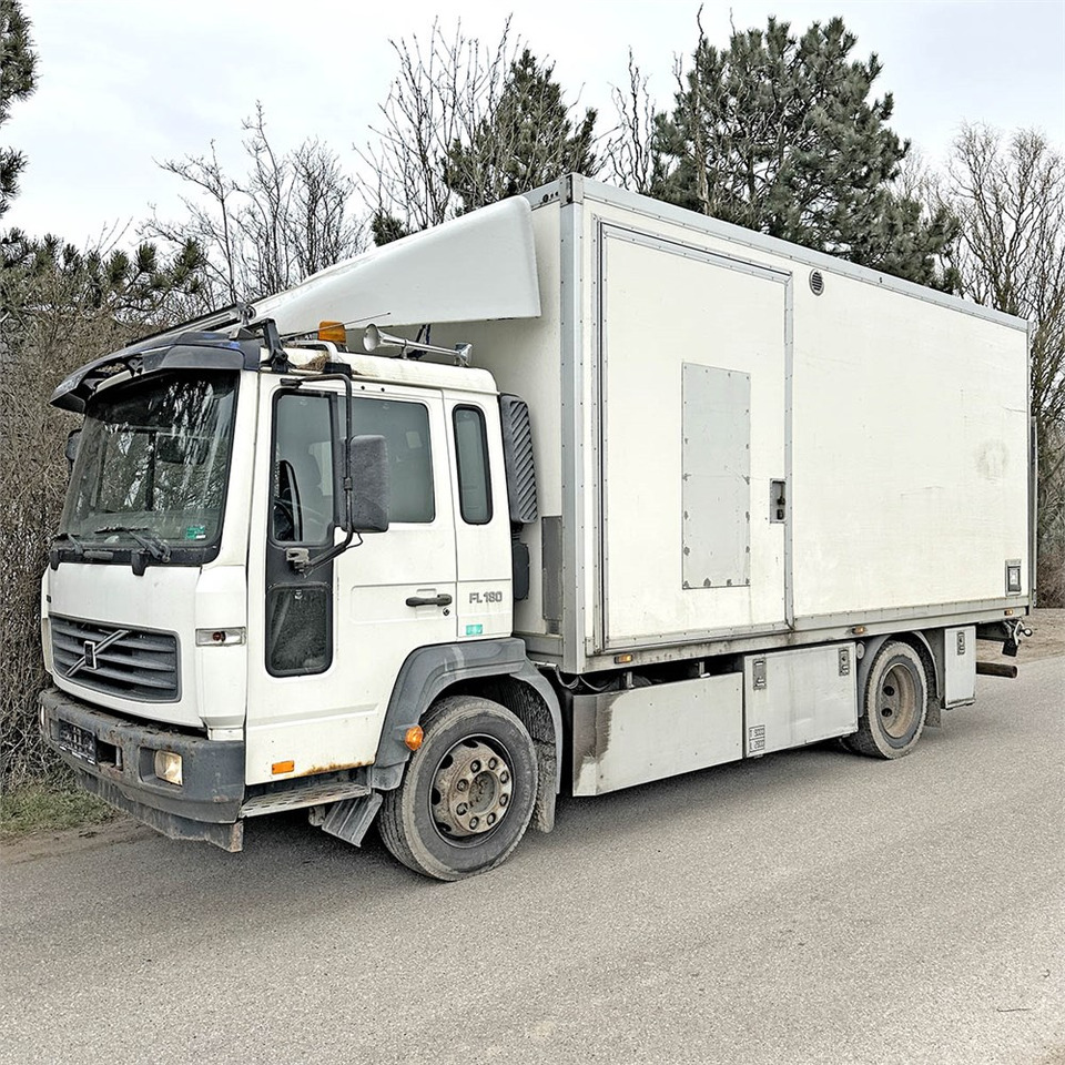 Volvo F180 FL 9L - Camión caja cerrada: foto 1 Volvo F180 FL 9L - Camión caja cerrada: foto 1