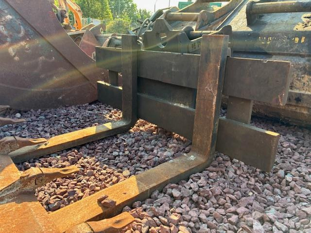 ARDEN EQUIPEMENT LOT EQUIPEMENTS QA 20 - Cazo para excavadora para Maquinaria de construcción: foto 2 ARDEN EQUIPEMENT LOT EQUIPEMENTS QA 20 - Cazo para excavadora para Maquinaria de construcción: foto 2