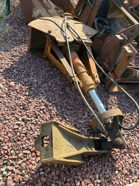 ARDEN EQUIPEMENT LOT EQUIPEMENTS QA 20 - Cazo para excavadora para Maquinaria de construcción: foto 4 ARDEN EQUIPEMENT LOT EQUIPEMENTS QA 20 - Cazo para excavadora para Maquinaria de construcción: foto 4