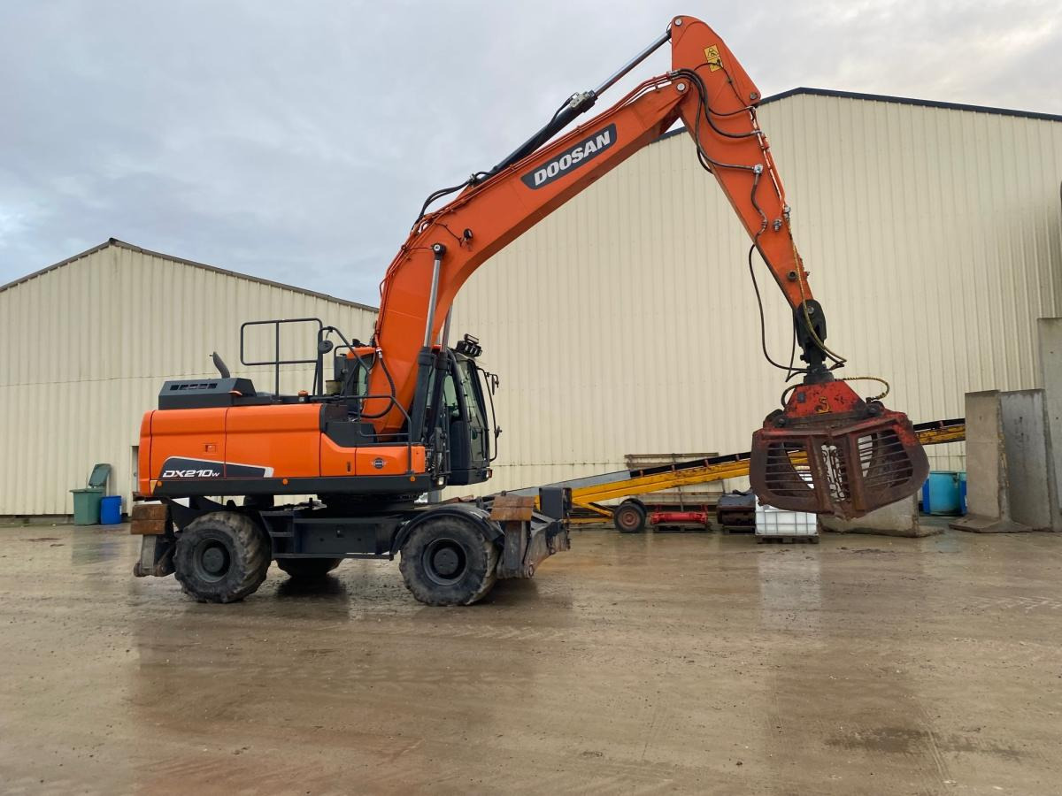 Doosan DX 210W-5 - Excavadora de ruedas: foto 3 Doosan DX 210W-5 - Excavadora de ruedas: foto 3