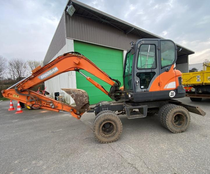 Doosan DX 55W - Excavadora de ruedas: foto 2 Doosan DX 55W - Excavadora de ruedas: foto 2