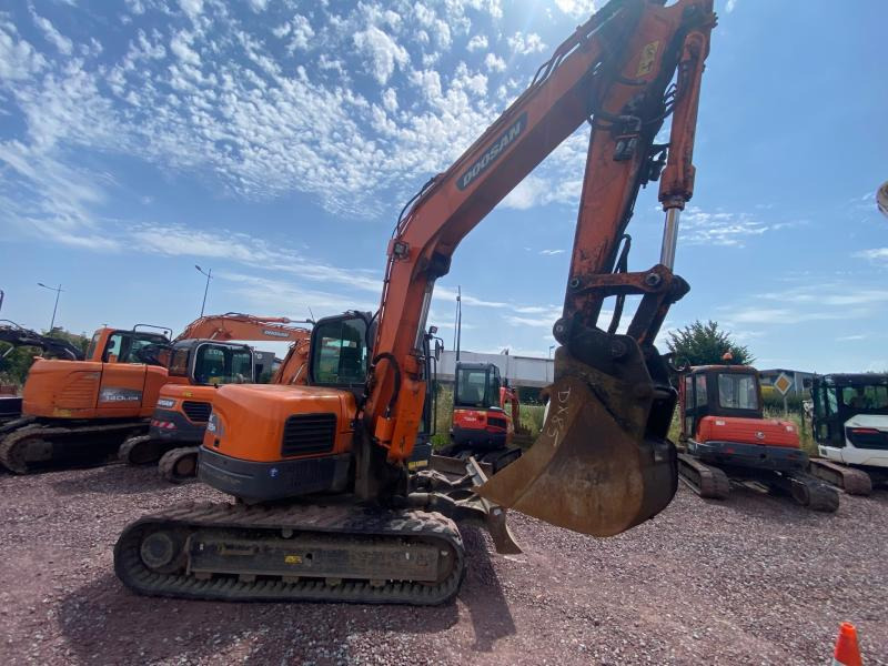 Doosan DX 85R-3 - Miniexcavadora: foto 4 Doosan DX 85R-3 - Miniexcavadora: foto 4