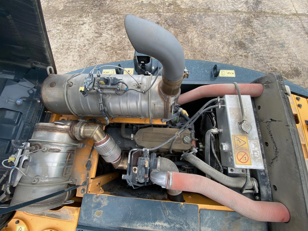 Excavadora de ruedas Hyundai HW 140: foto 21