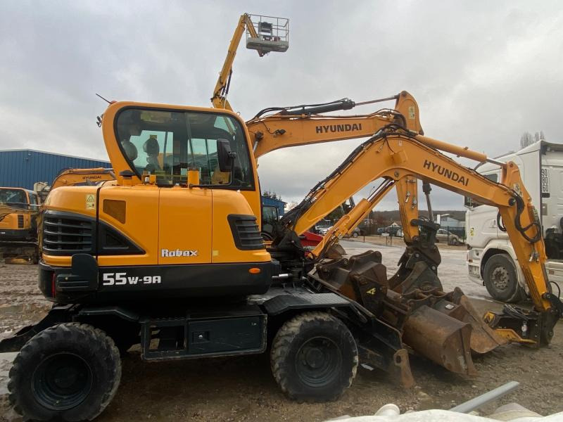 Hyundai ROBEX 55W-9A - Excavadora de ruedas: foto 4 Hyundai ROBEX 55W-9A - Excavadora de ruedas: foto 4
