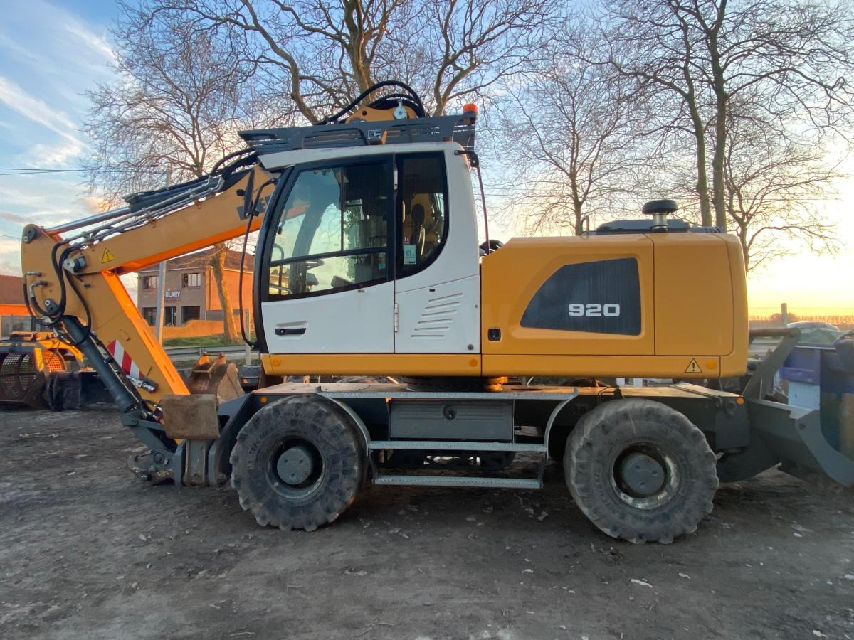 Liebherr A920 Litronic - Excavadora de ruedas: foto 1 Liebherr A920 Litronic - Excavadora de ruedas: foto 1