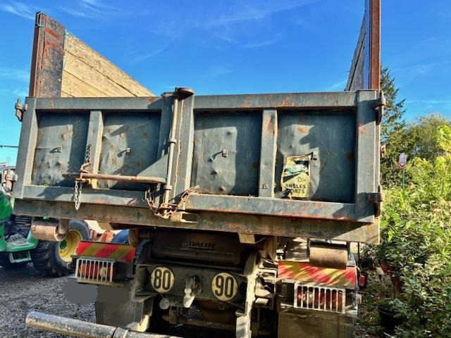 Nissan ATLEON 150.25 - Camión multibasculante, Camión grúa: foto 5 Nissan ATLEON 150.25 - Camión multibasculante, Camión grúa: foto 5