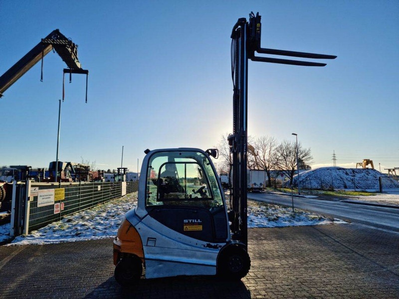 Still RX60-25 UVV - Carretilla elevadora eléctrica: foto 3 Still RX60-25 UVV - Carretilla elevadora eléctrica: foto 3