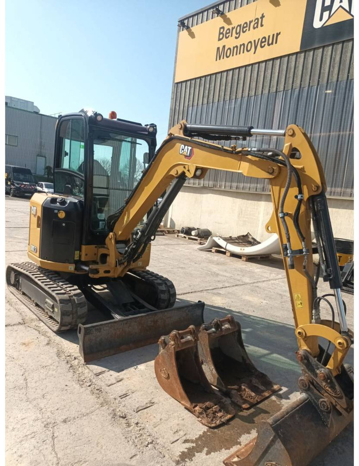 CAT 302.7 - Excavadora de cadenas: foto 1 CAT 302.7 - Excavadora de cadenas: foto 1