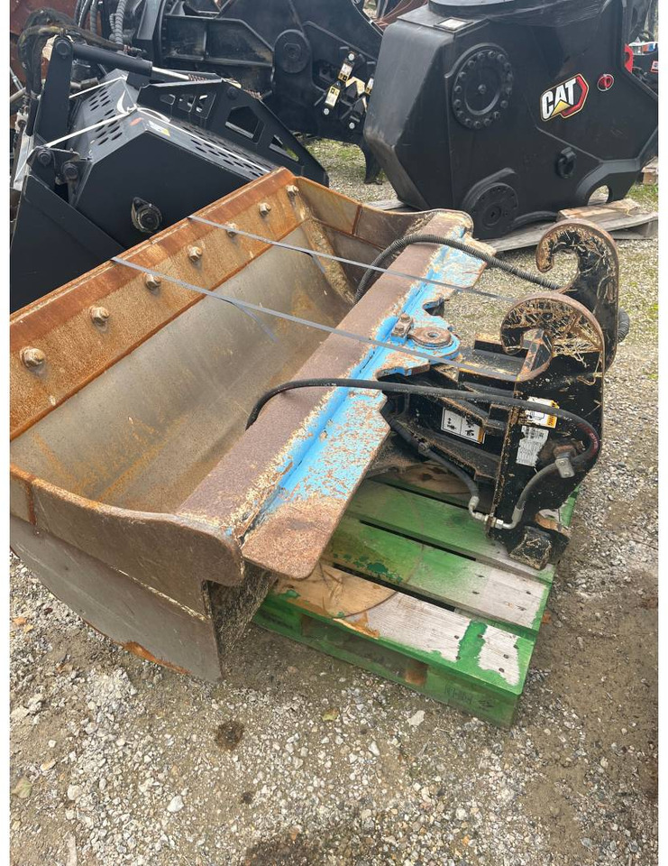 CAT CW20S/1800MM/0.6M3 - Cazo para excavadora: foto 1 CAT CW20S/1800MM/0.6M3 - Cazo para excavadora: foto 1