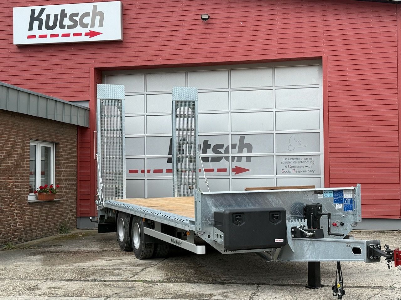 Müller-Mitteltal ETÜTAR 14,4 Tieflader, LED, Runduml. RDÜ - Remolque plataforma/ Caja abierta: foto 4 Müller-Mitteltal ETÜTAR 14,4 Tieflader, LED, Runduml. RDÜ - Remolque plataforma/ Caja abierta: foto 4