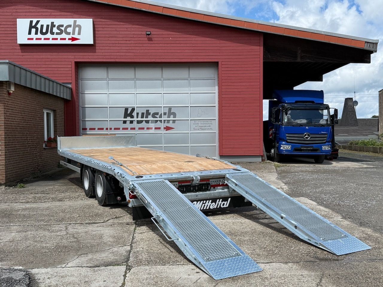 Müller-Mitteltal ETÜTAR 14,4 Tieflader, LED, Runduml. RDÜ - Remolque plataforma/ Caja abierta: foto 2 Müller-Mitteltal ETÜTAR 14,4 Tieflader, LED, Runduml. RDÜ - Remolque plataforma/ Caja abierta: foto 2