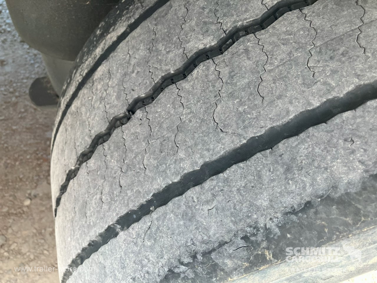 SCHMITZ Semiremolque Frigo Standard - Semirremolque isotérmico: foto 4 SCHMITZ Semiremolque Frigo Standard - Semirremolque isotérmico: foto 4