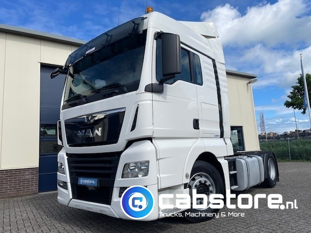 MAN TGX 18.420 4x2 Euro 6 MAN TGX 18.420 4x2 BLS Euro 6 - XLX Cabine - WB 360 - Bouwjaar 2018 - Km 681.675 - Good condition! - Cabeza tractora: foto 2 MAN TGX 18.420 4x2 Euro 6 MAN TGX 18.420 4x2 BLS Euro 6 - XLX Cabine - WB 360 - Bouwjaar 2018 - Km 681.675 - Good condition! - Cabeza tractora: foto 2