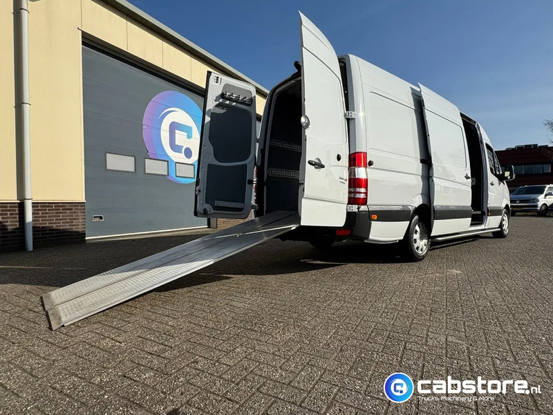 Mercedes-Benz Sprinter 316 CDI L3/H2 316 CDI Euro 5 - L3/H2 - Automaat - Geïntegreerde rijplaten in vloer - Bearlock - Year 2015 - Nieuwe banden - Furgón: foto 3 Mercedes-Benz Sprinter 316 CDI L3/H2 316 CDI Euro 5 - L3/H2 - Automaat - Geïntegreerde rijplaten in vloer - Bearlock - Year 2015 - Nieuwe banden - Furgón: foto 3