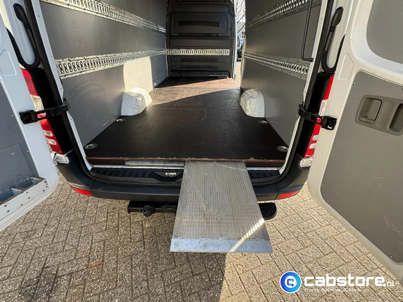 Mercedes-Benz Sprinter 316 CDI L3/H2 316 CDI Euro 5 - L3/H2 - Automaat - Geïntegreerde rijplaten in vloer - Bearlock - Year 2015 - Nieuwe banden - Furgón: foto 5 Mercedes-Benz Sprinter 316 CDI L3/H2 316 CDI Euro 5 - L3/H2 - Automaat - Geïntegreerde rijplaten in vloer - Bearlock - Year 2015 - Nieuwe banden - Furgón: foto 5
