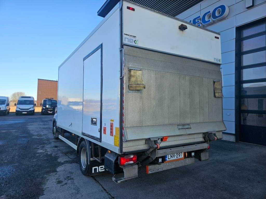 Iveco Daily 70C18 A8 - Furgoneta caja cerrada: foto 4 Iveco Daily 70C18 A8 - Furgoneta caja cerrada: foto 4