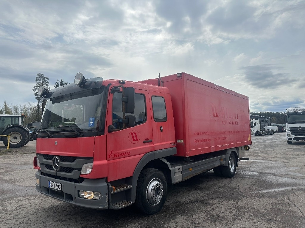 Mercedes-Benz Atego 1324L - Camión caja cerrada: foto 1 Mercedes-Benz Atego 1324L - Camión caja cerrada: foto 1