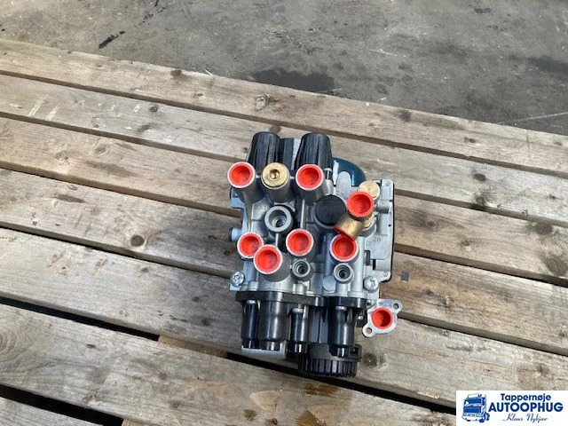 MAN 81.52108-6031 – MAN Lufttørrer - Sistema eléctrico para Camión: foto 2 MAN 81.52108-6031 – MAN Lufttørrer - Sistema eléctrico para Camión: foto 2