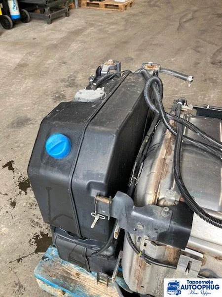 Scania adblue tank / reductant tank scania 2393232 - Depósito de AdBlue para Camión: foto 2 Scania adblue tank / reductant tank scania 2393232 - Depósito de AdBlue para Camión: foto 2