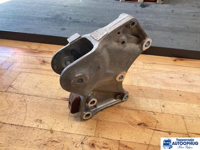 Scania førerhus alu beslag LH Scania 2326398 - Cabina e interior para Camión: foto 2 Scania førerhus alu beslag LH Scania 2326398 - Cabina e interior para Camión: foto 2