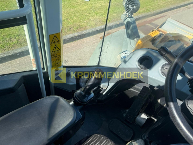 Cargadora de ruedas Liebherr L 586 Xpower: foto 14