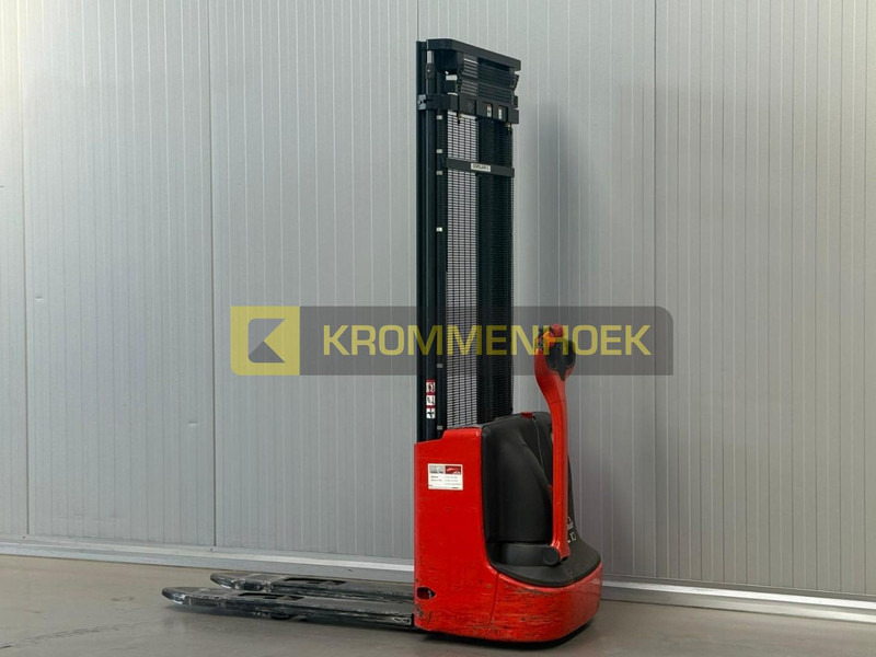 Linde L 10 - Apilador: foto 3 Linde L 10 - Apilador: foto 3