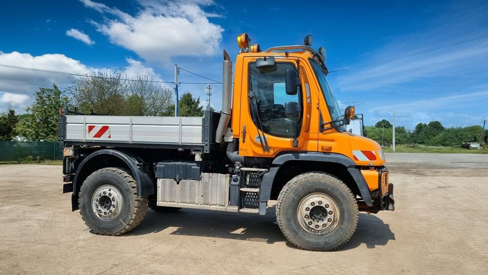 Mercedes-Benz Unimog U527 - Vehículo municipal: foto 2 Mercedes-Benz Unimog U527 - Vehículo municipal: foto 2