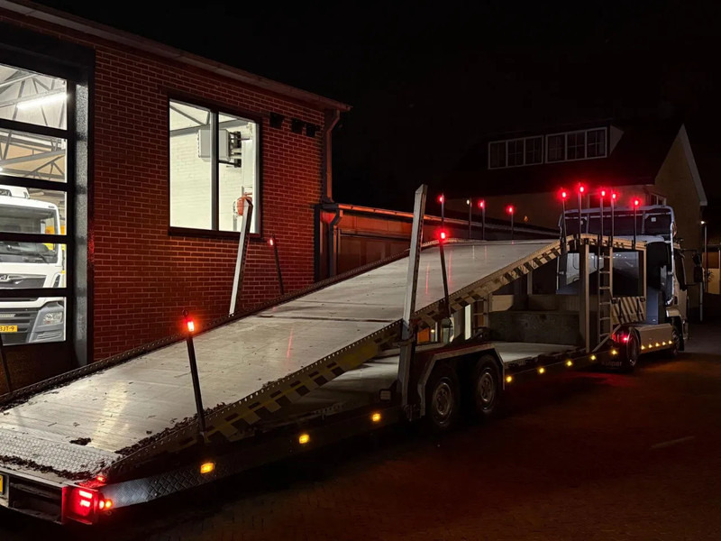 DAF LF 230 Autotransporter Showtruck 4/5 Lader 3 Seats Camera - Camión portavehículos: foto 2 DAF LF 230 Autotransporter Showtruck 4/5 Lader 3 Seats Camera - Camión portavehículos: foto 2