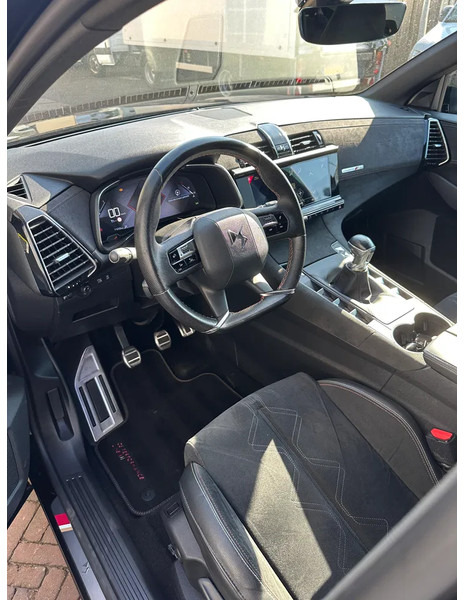 DS Ds 7 Crossback DS PERFORMANCE LINE, 71DKM, ALCANTARA, VIRTUAL COCKPIT, LMV - SUV/ Todoterreno: foto 4 DS Ds 7 Crossback DS PERFORMANCE LINE, 71DKM, ALCANTARA, VIRTUAL COCKPIT, LMV - SUV/ Todoterreno: foto 4