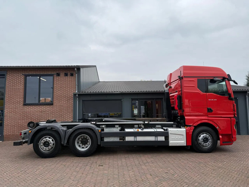 MAN TGX 26.470 Haakarm VDL 21.T Bed Fridge Smart Select - Camión portacontenedore/ Intercambiable: foto 2 MAN TGX 26.470 Haakarm VDL 21.T Bed Fridge Smart Select - Camión portacontenedore/ Intercambiable: foto 2