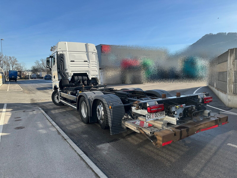 MAN TGX 26.520 LL klima Led - Camión chasis: foto 3 MAN TGX 26.520 LL klima Led - Camión chasis: foto 3