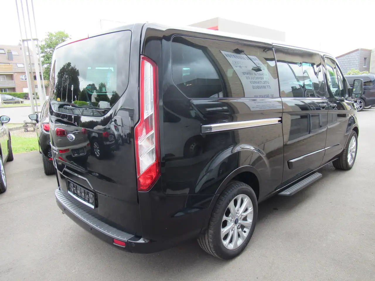 Ford Tourneo Custom 2.0 TDCi L2H1 - Otra maquinaria: foto 2 Ford Tourneo Custom 2.0 TDCi L2H1 - Otra maquinaria: foto 2